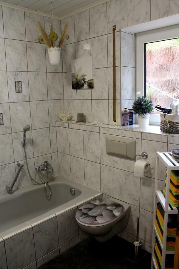 Ferienwohnung " Gecko 2 " Андернах Екстериор снимка