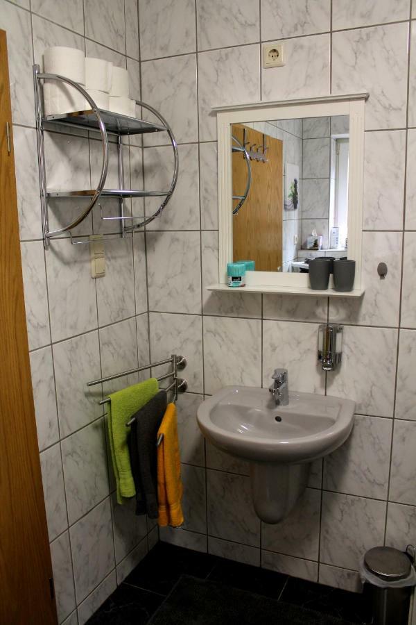 Ferienwohnung " Gecko 2 " Андернах Екстериор снимка